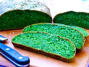 Добавка семян конопли в хлебопечение может значительно улучшить текстуру и влагоудерживающие свойства хлебных изделий
